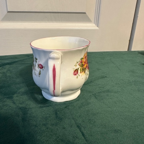 2 piece set matched together, beautiful vintage mug/ cup and saucer - Picture 4 of 11